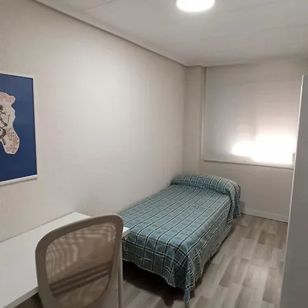 Lägenhet En El Cabanyal Enfrente De La Marina Real Valencia